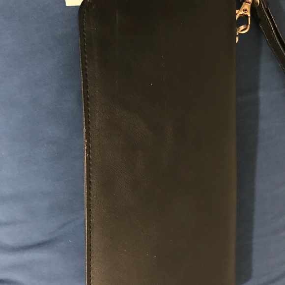 Super cute studded clutch - Picture 2 of 3